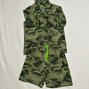 Set of shorts and long-sleeved shirt and hat.